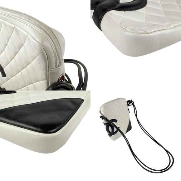 CHANEL Black Leather Shoulder Bag - Picture 4 of 5